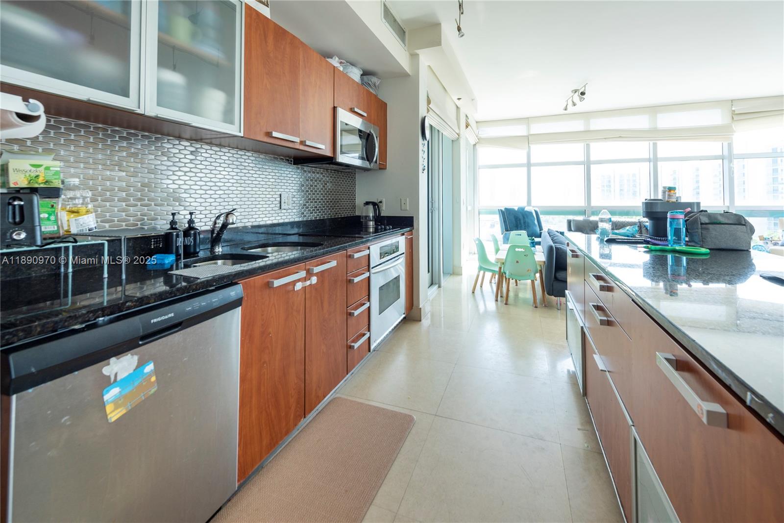 THE ATRIUM AT AVENTURA CO - Residential