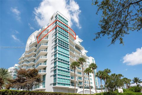 Photo of 3131 NE 188th St #2-808, Aventura, FL 33180 (MLS # A11890970)