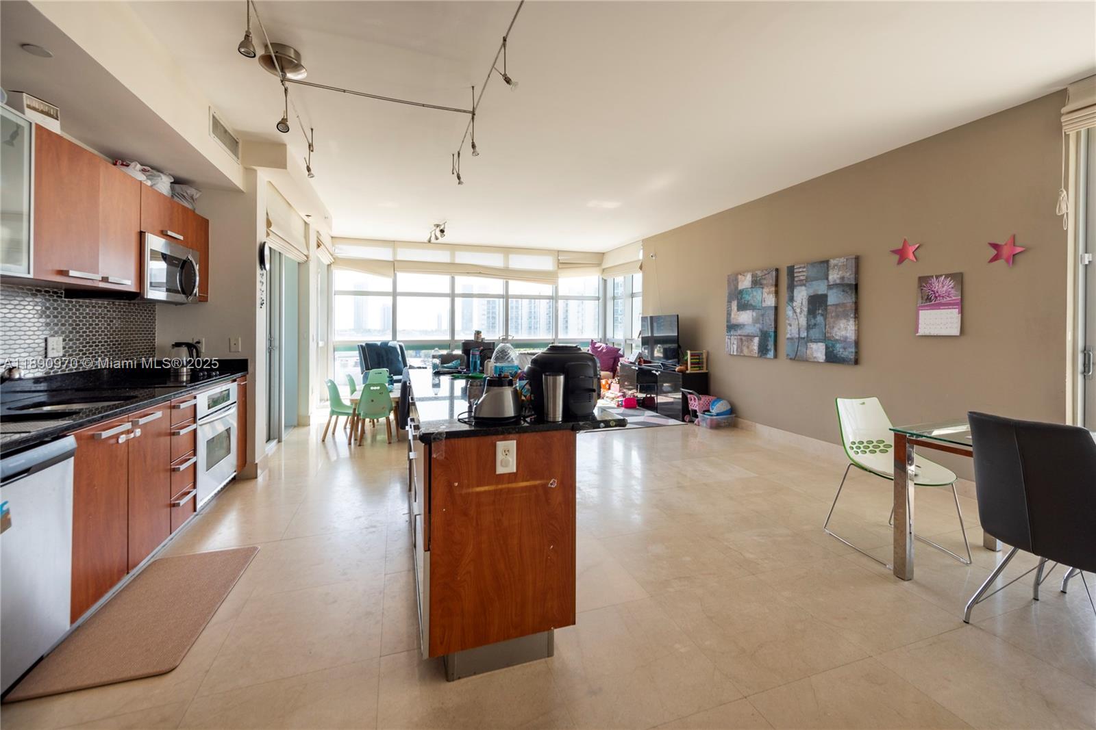 THE ATRIUM AT AVENTURA CO - Residential