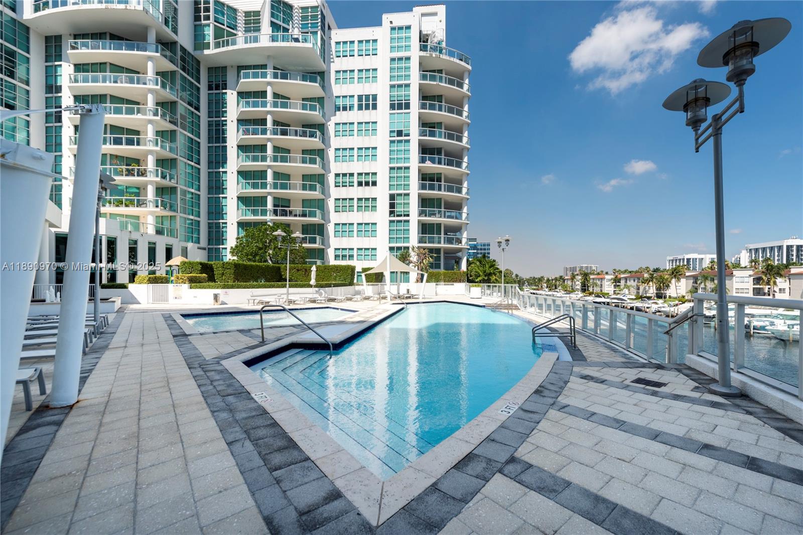 THE ATRIUM AT AVENTURA CO - Residential