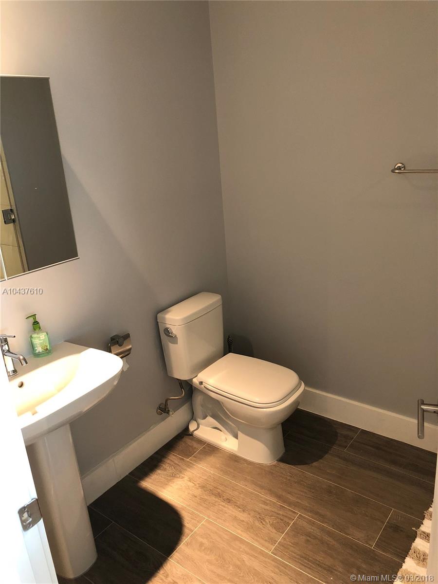 BISCAYNE BEACH CONDO - Residential