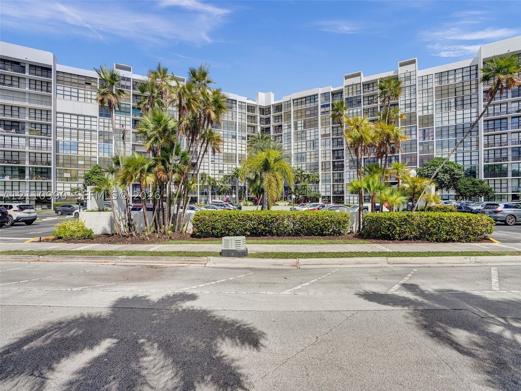 Photo of 800 Parkview Dr #131, Hallandale Beach, FL 33009 (MLS # A12110990)