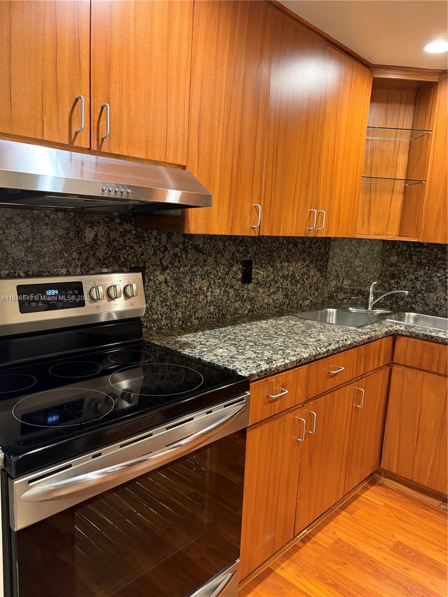 MIDDLE RIVER TOWER CONDO - Residential Lease