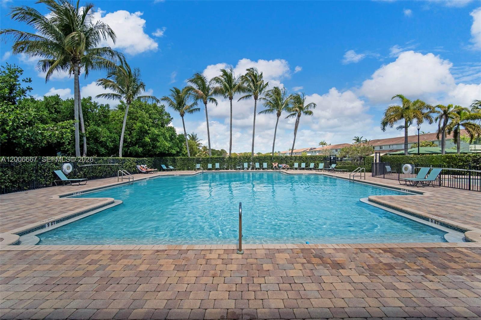 THOUSAND OAKS - Residential