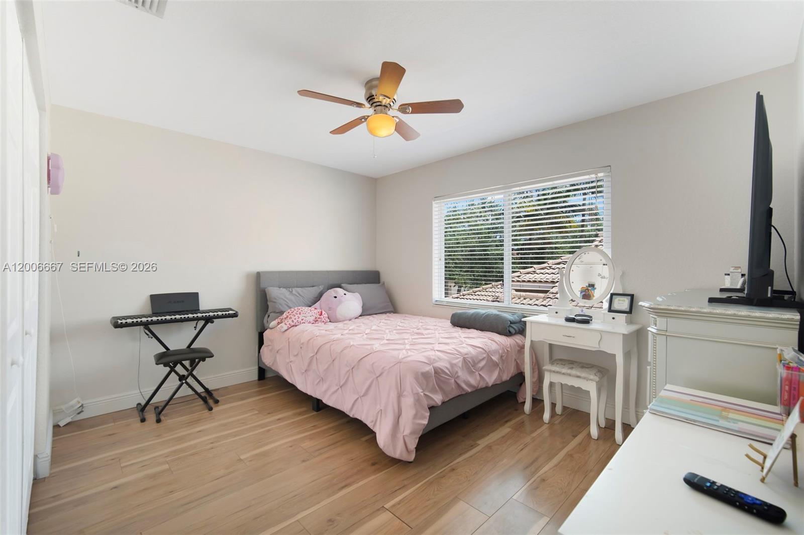 THOUSAND OAKS - Residential