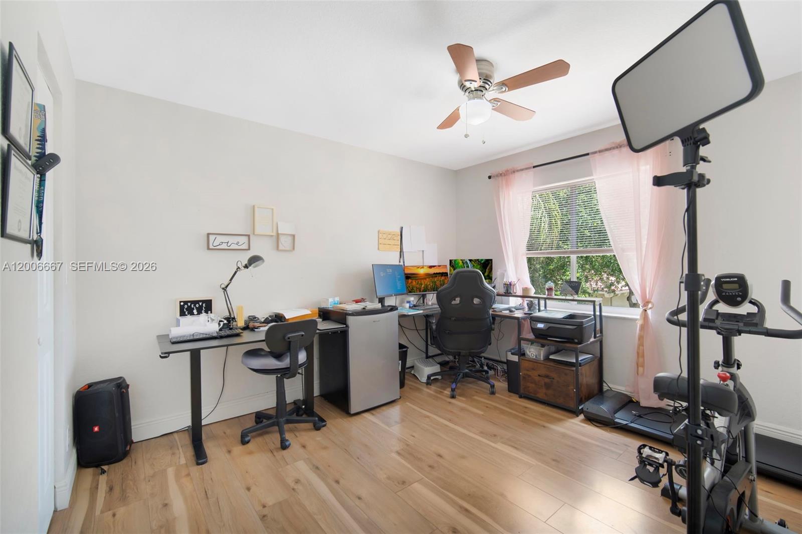 THOUSAND OAKS - Residential