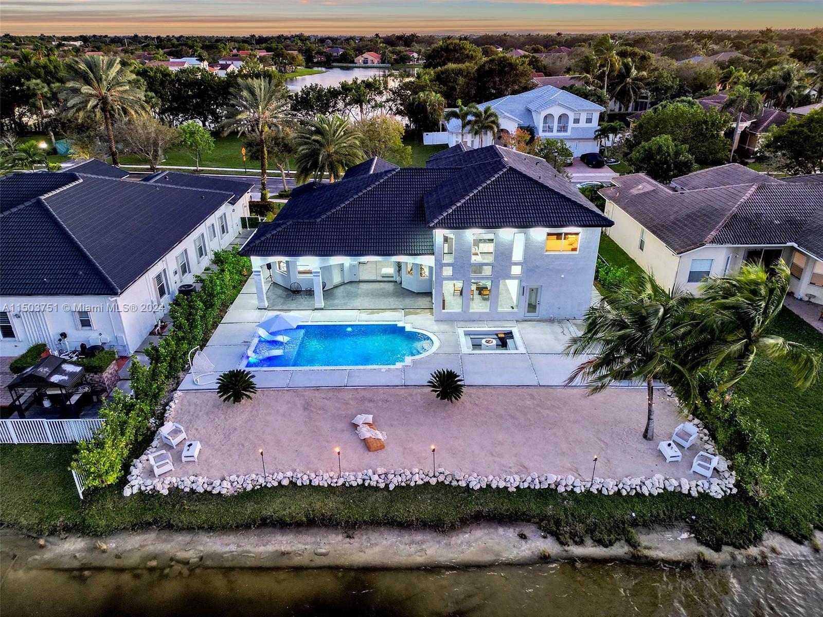 HARBOUR LAKES ESTATES - Residential