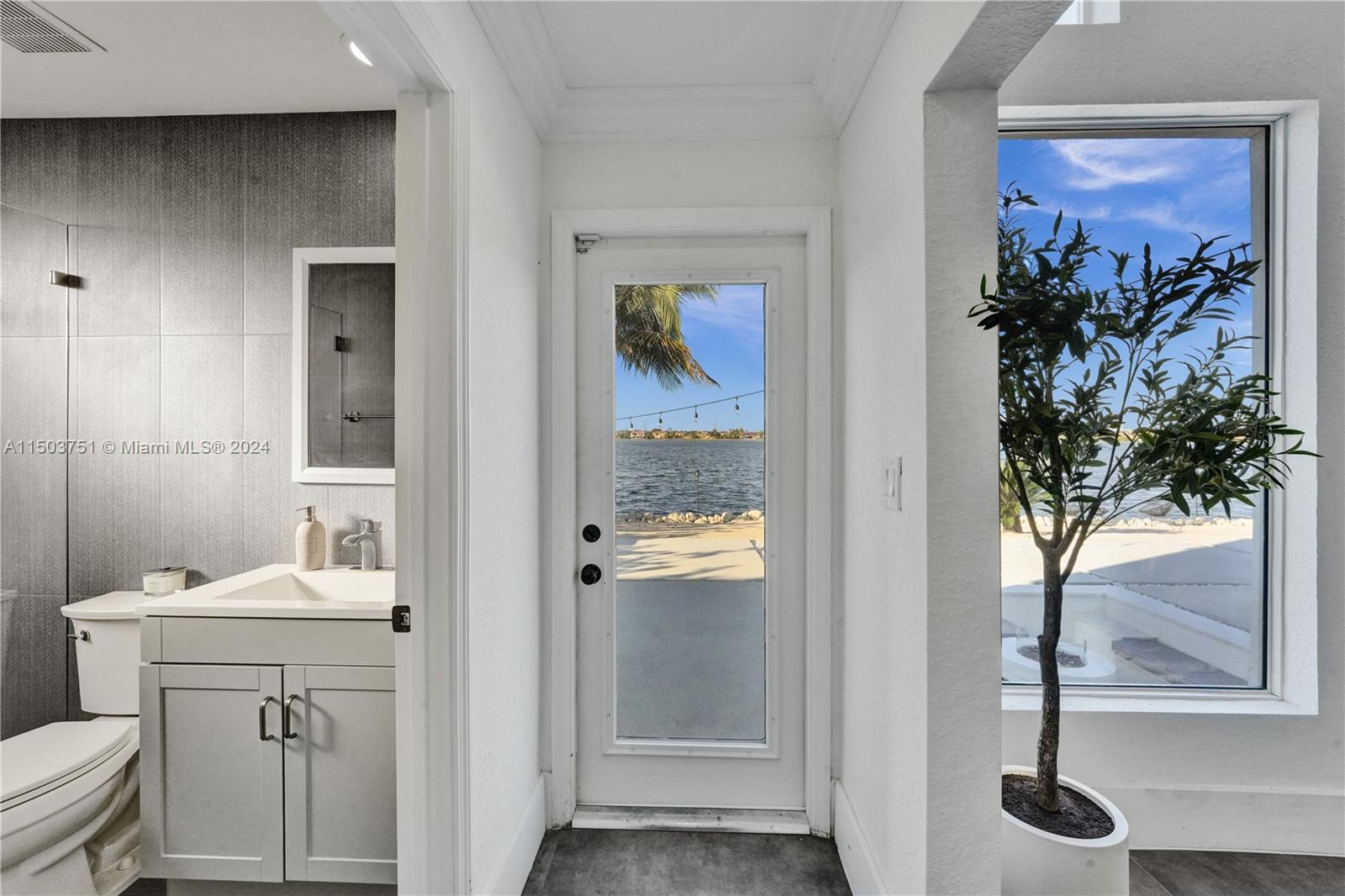 HARBOUR LAKES ESTATES - Residential