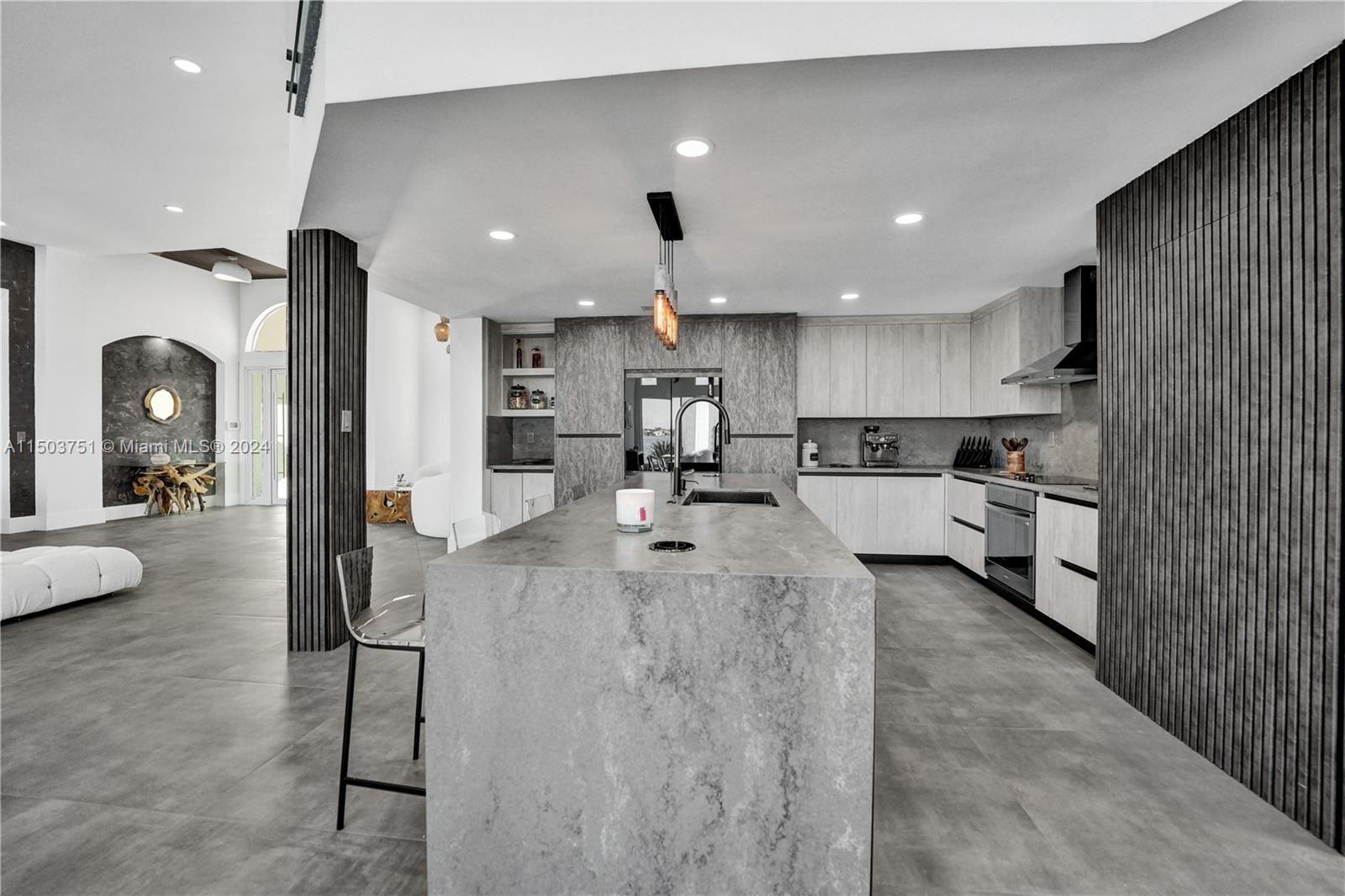 HARBOUR LAKES ESTATES - Residential