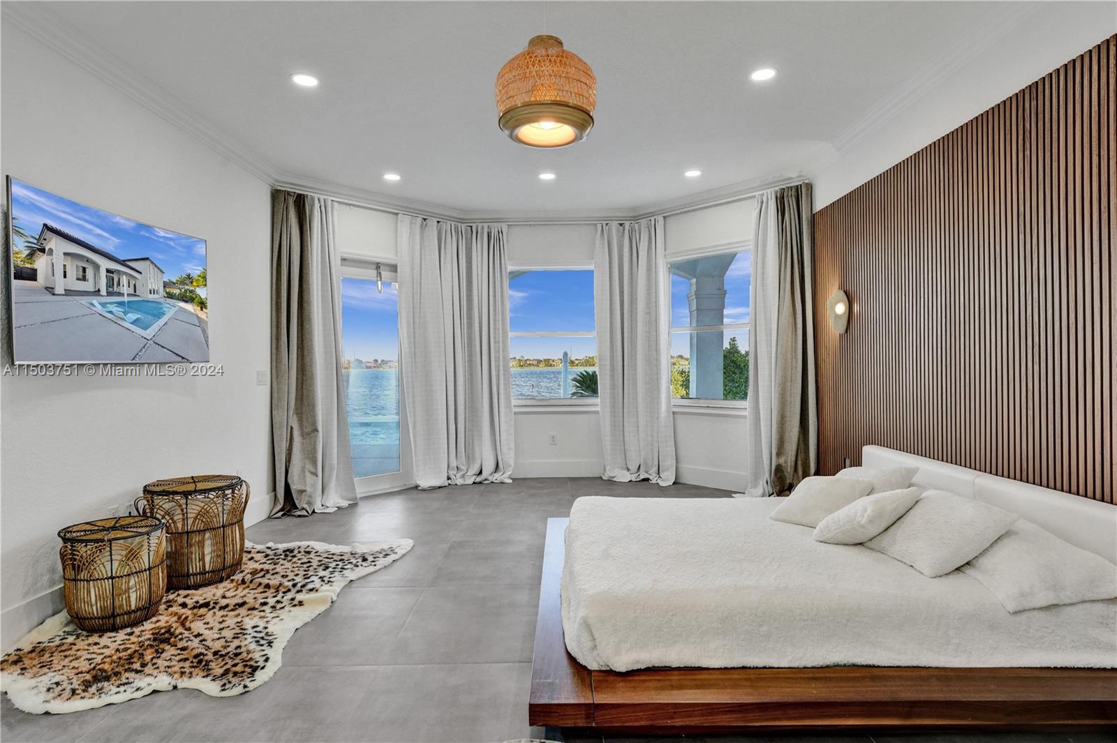 HARBOUR LAKES ESTATES - Residential