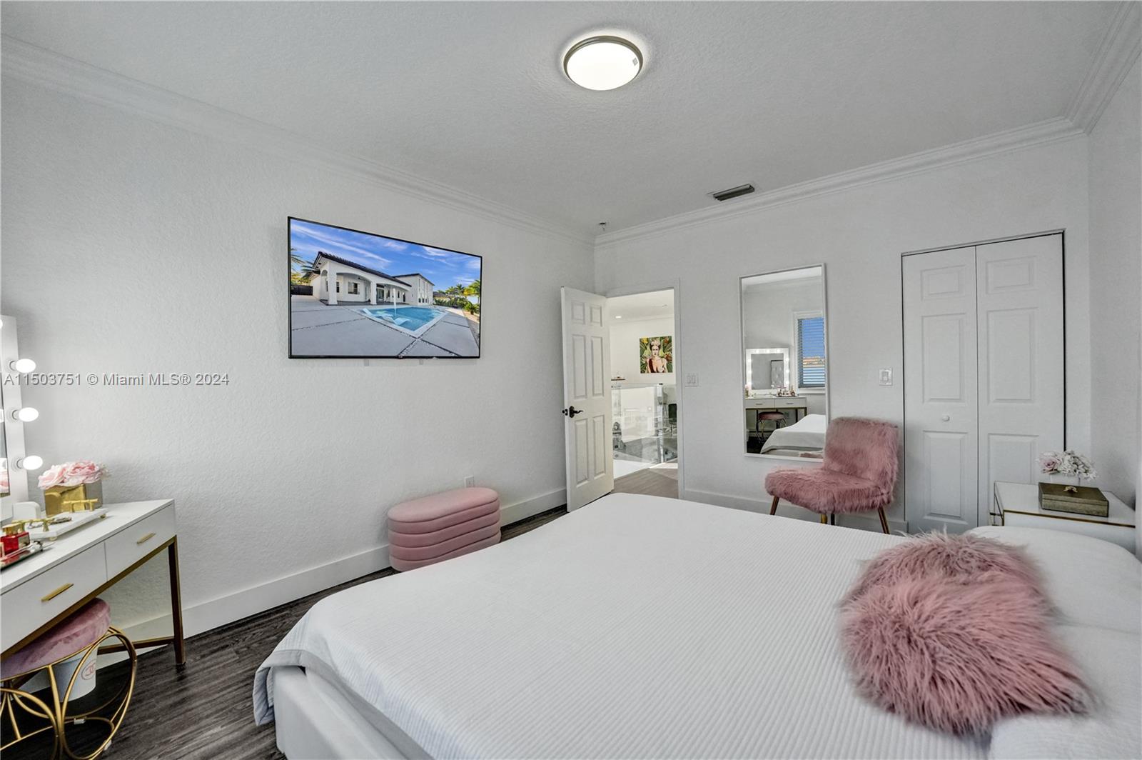 HARBOUR LAKES ESTATES - Residential