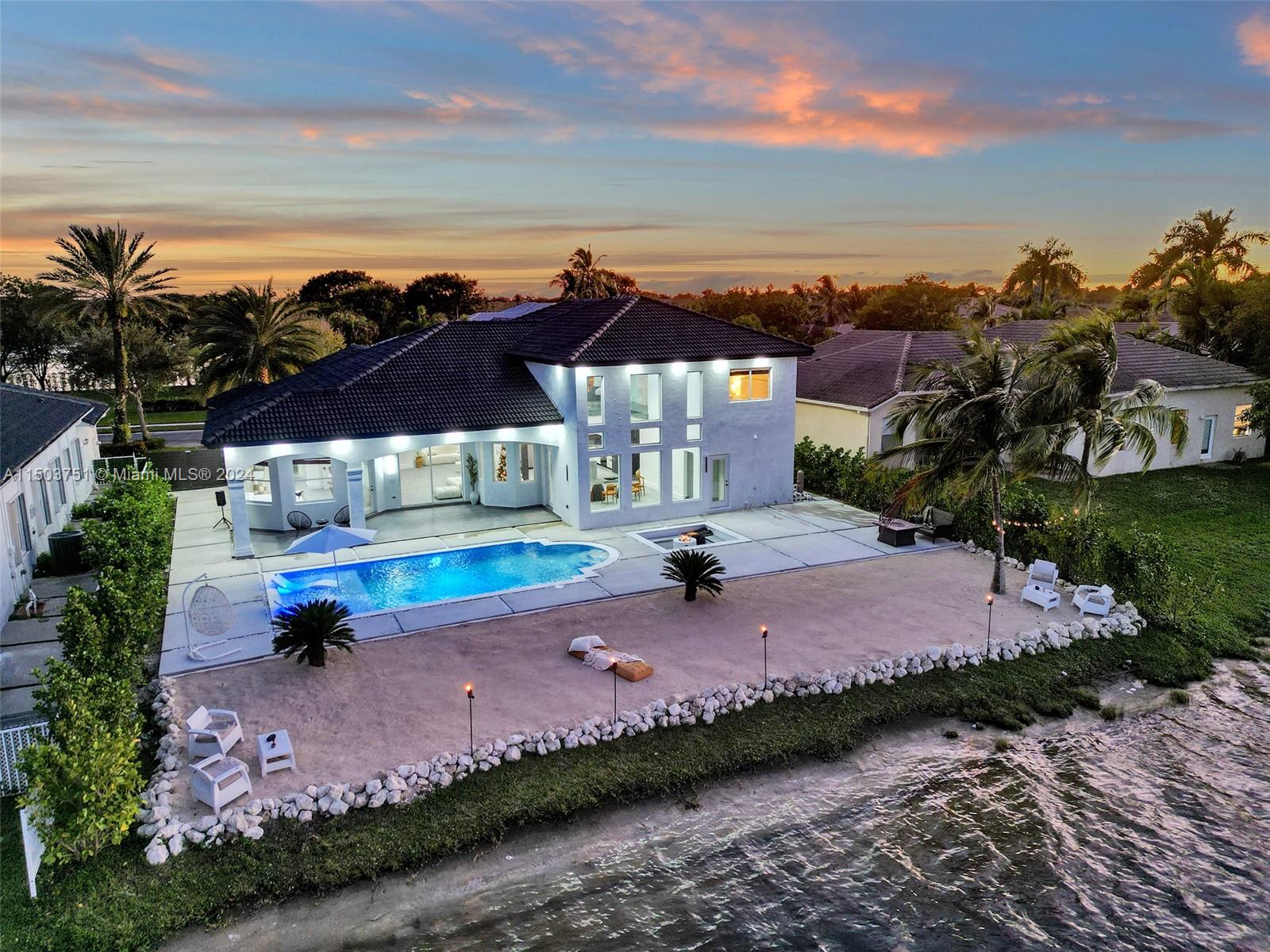 HARBOUR LAKES ESTATES - Residential