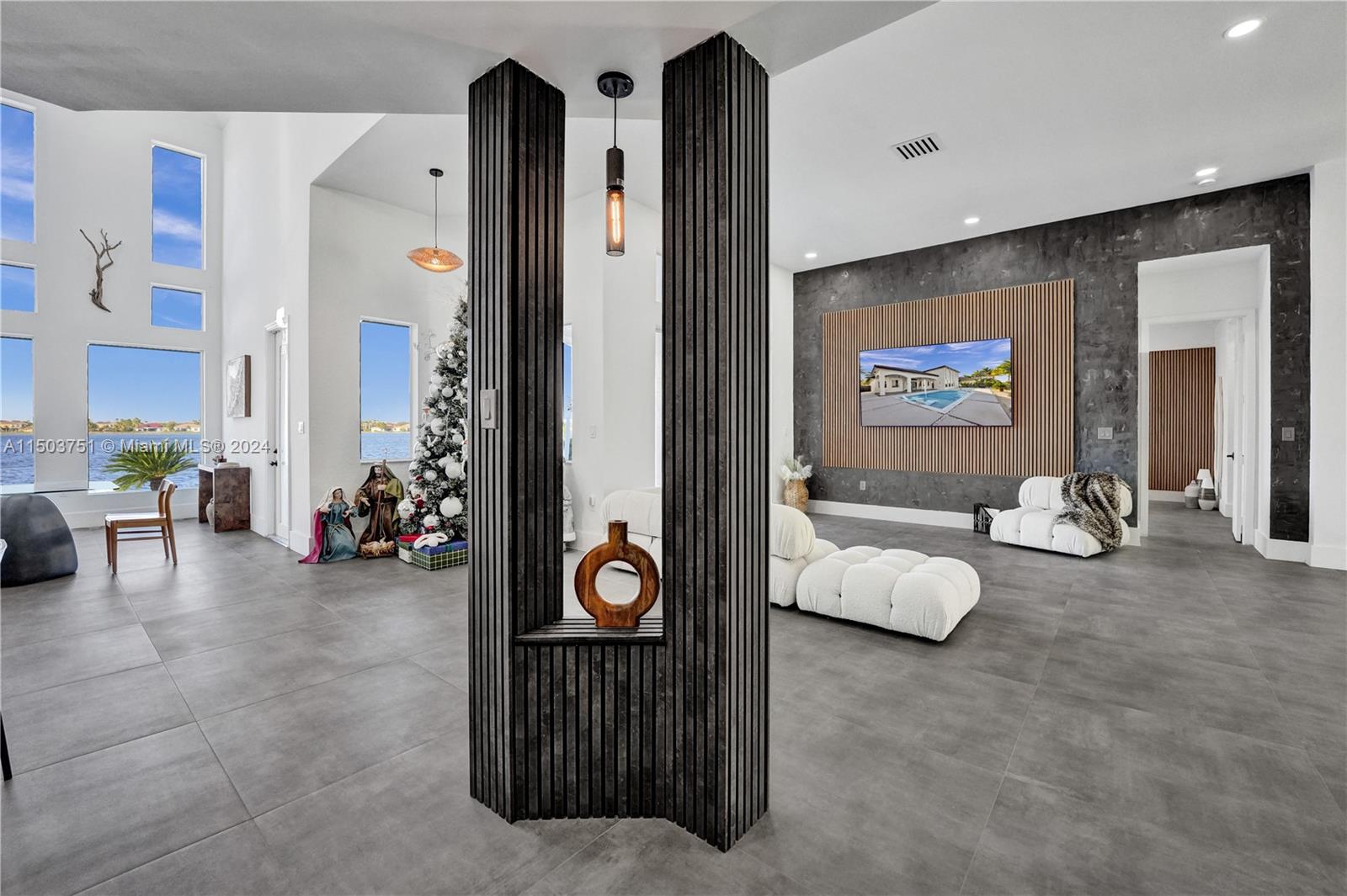 HARBOUR LAKES ESTATES - Residential