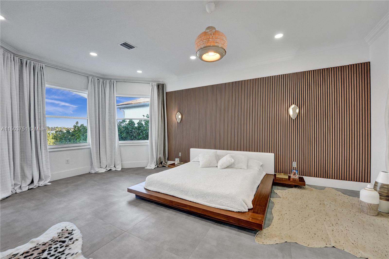 HARBOUR LAKES ESTATES - Residential