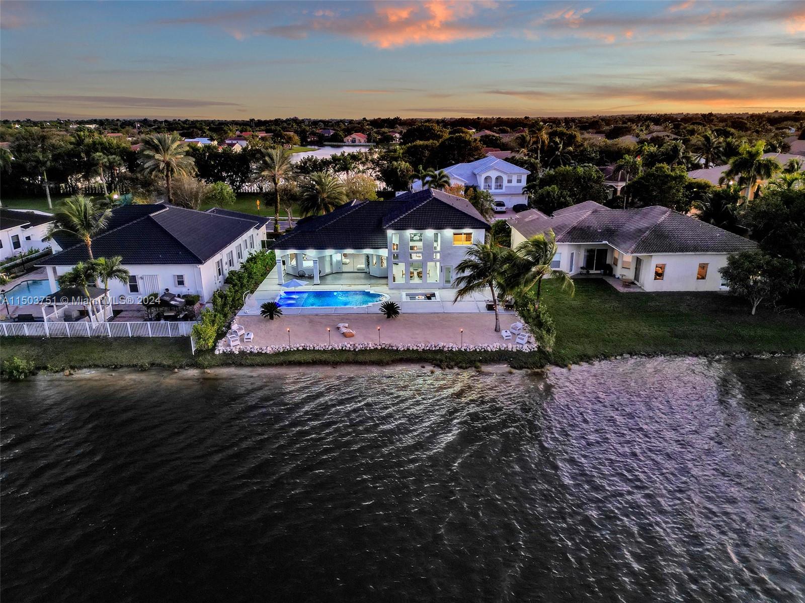 HARBOUR LAKES ESTATES - Residential