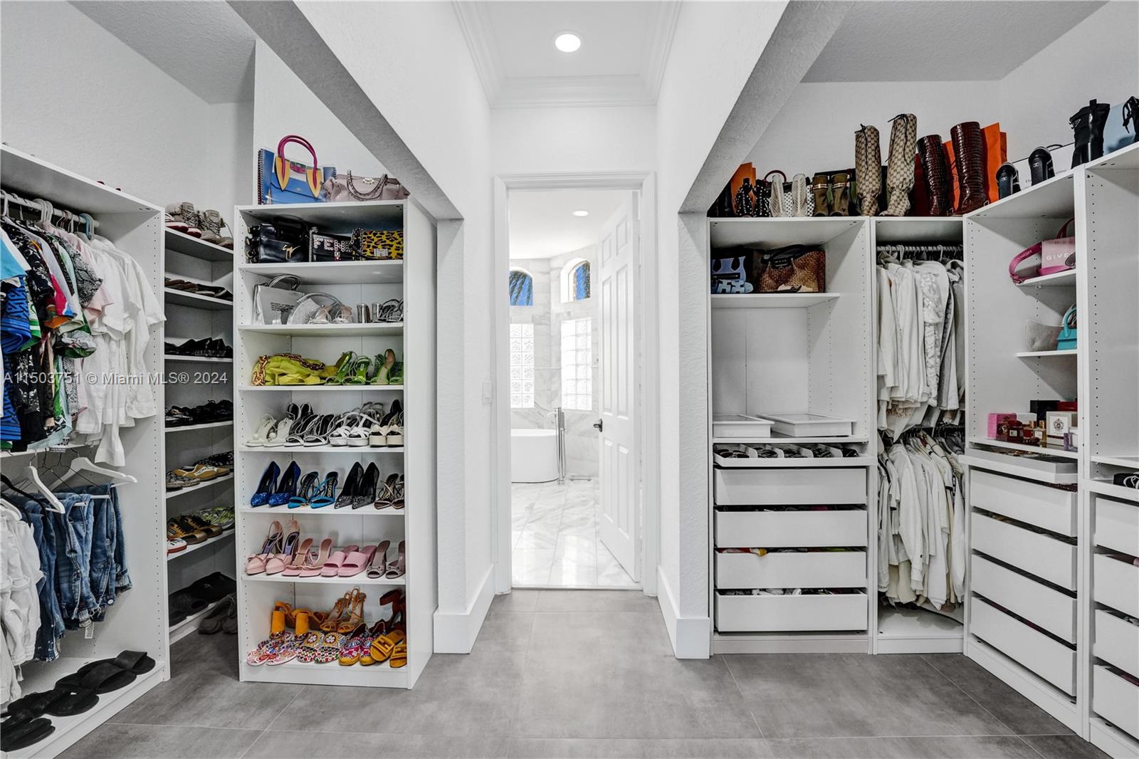 HARBOUR LAKES ESTATES - Residential