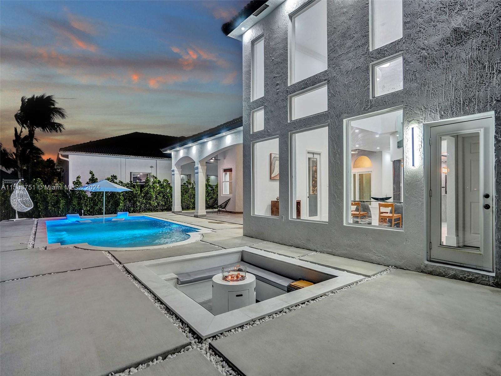 HARBOUR LAKES ESTATES - Residential