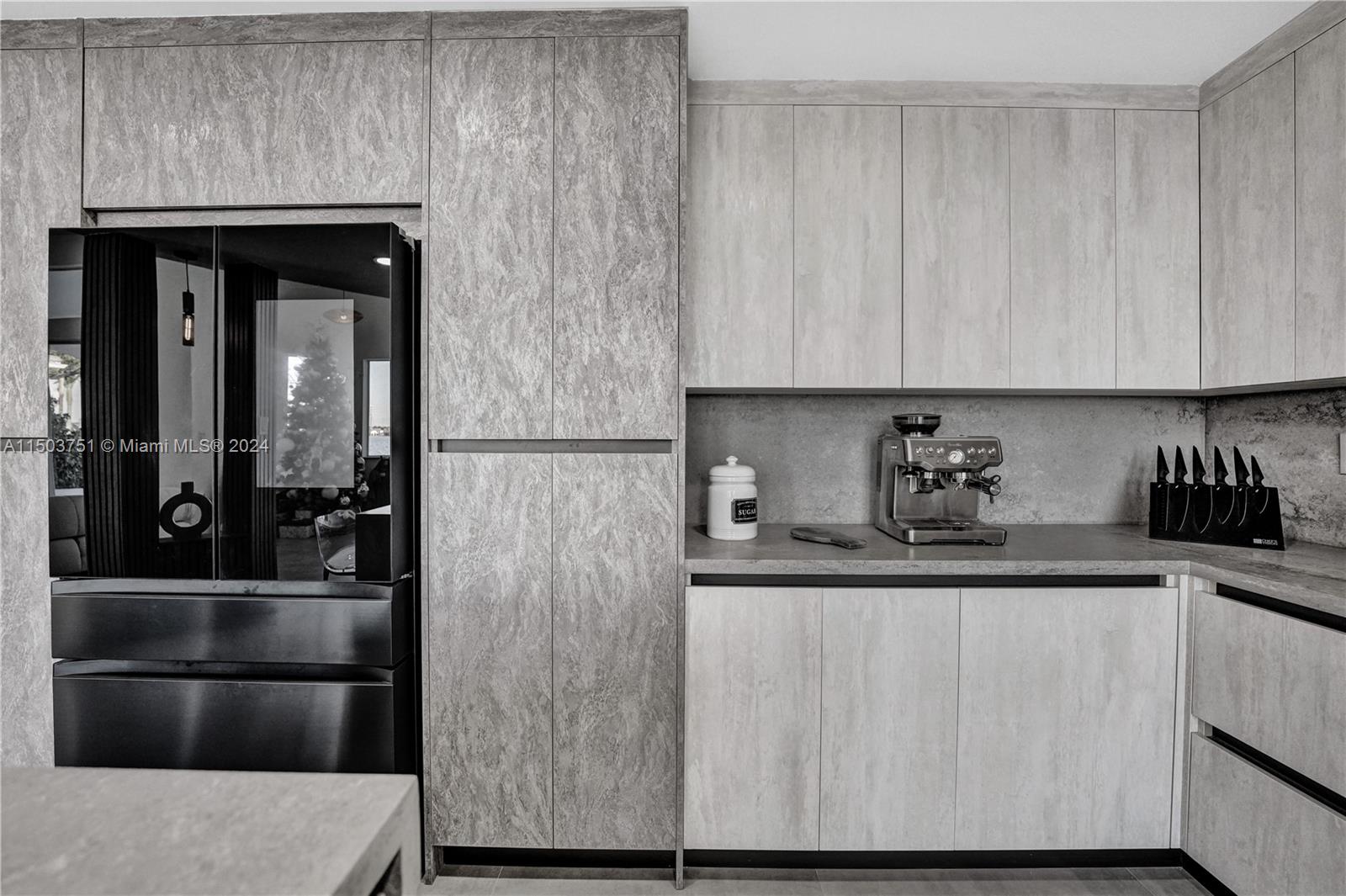 HARBOUR LAKES ESTATES - Residential