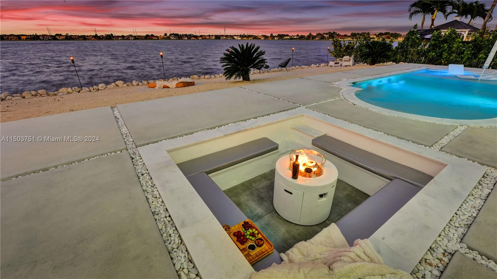 HARBOUR LAKES ESTATES - Residential