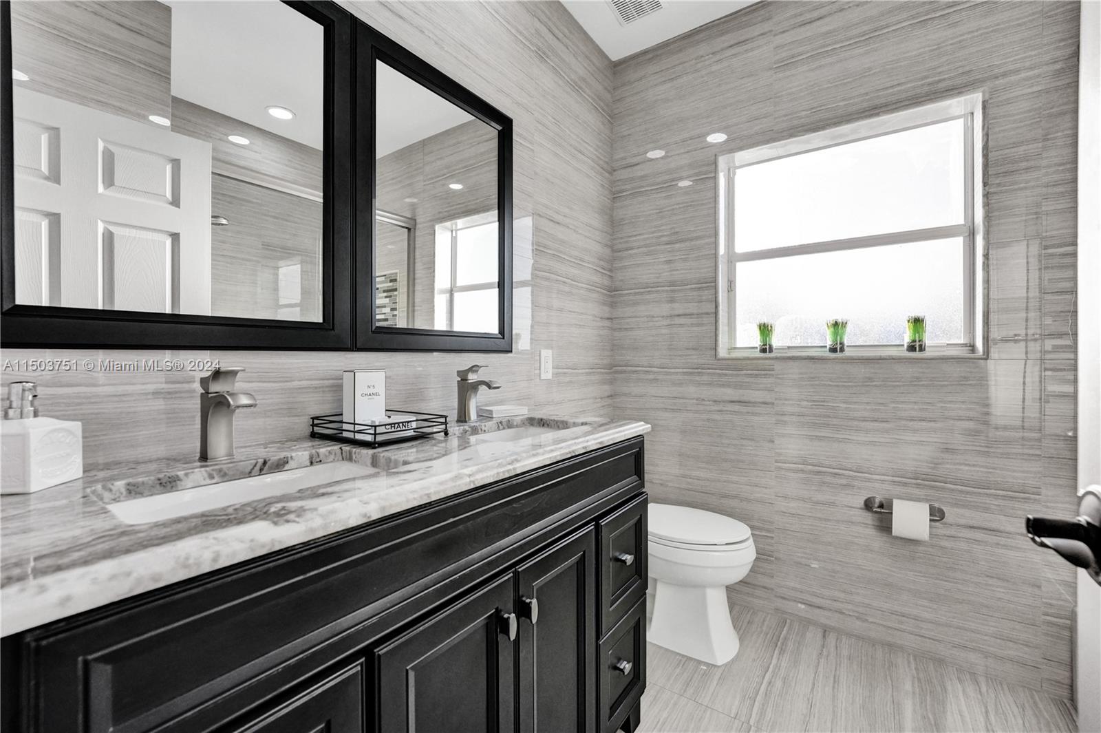 HARBOUR LAKES ESTATES - Residential