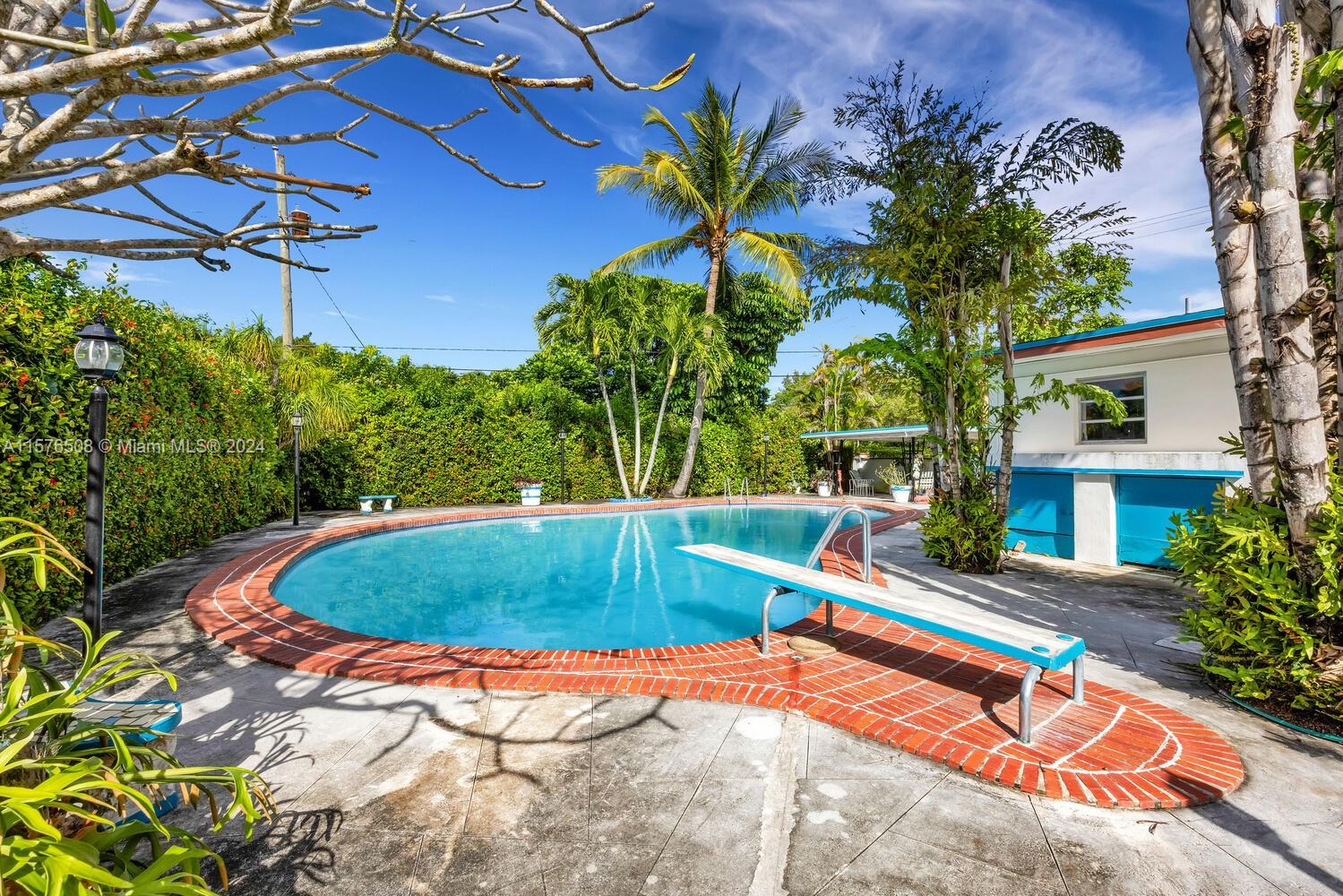 SOUTHLAND HOMES PK AMENDE - Residential Lease