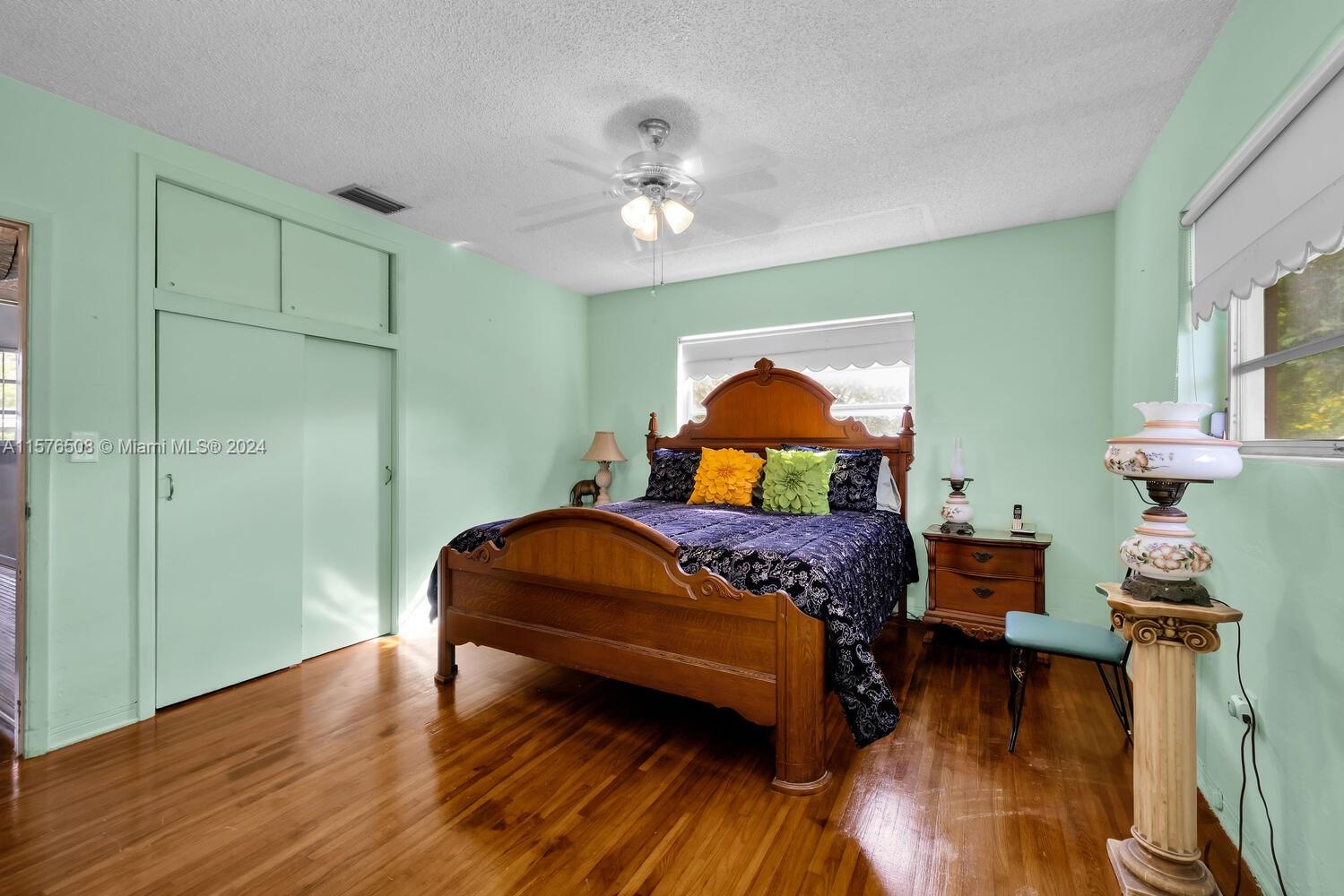 SOUTHLAND HOMES PK AMENDE - Residential Lease