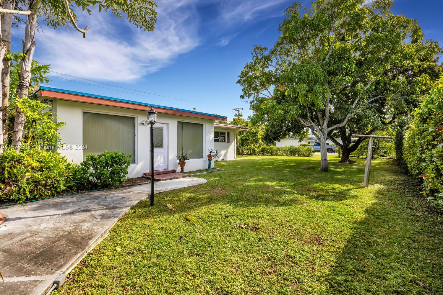 SOUTHLAND HOMES PK AMENDE - Residential Lease