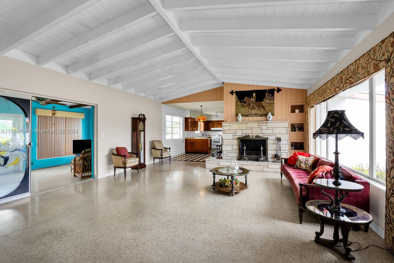 SOUTHLAND HOMES PK AMENDE - Residential Lease