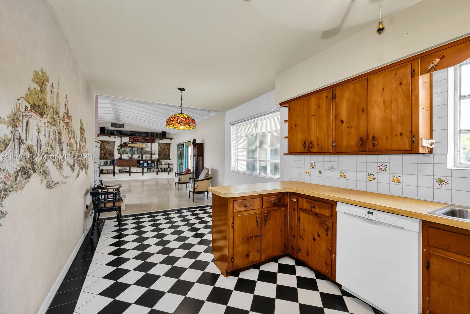 SOUTHLAND HOMES PK AMENDE - Residential Lease