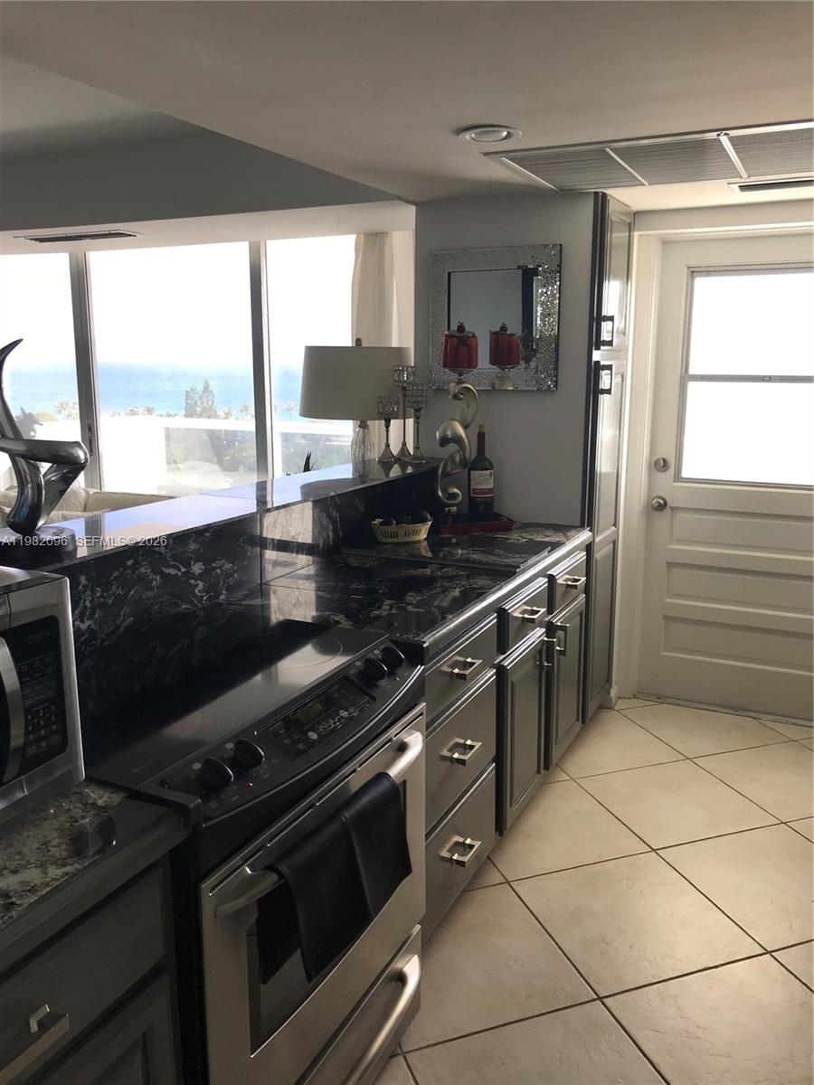 2841 N Ocean Blvd 1208