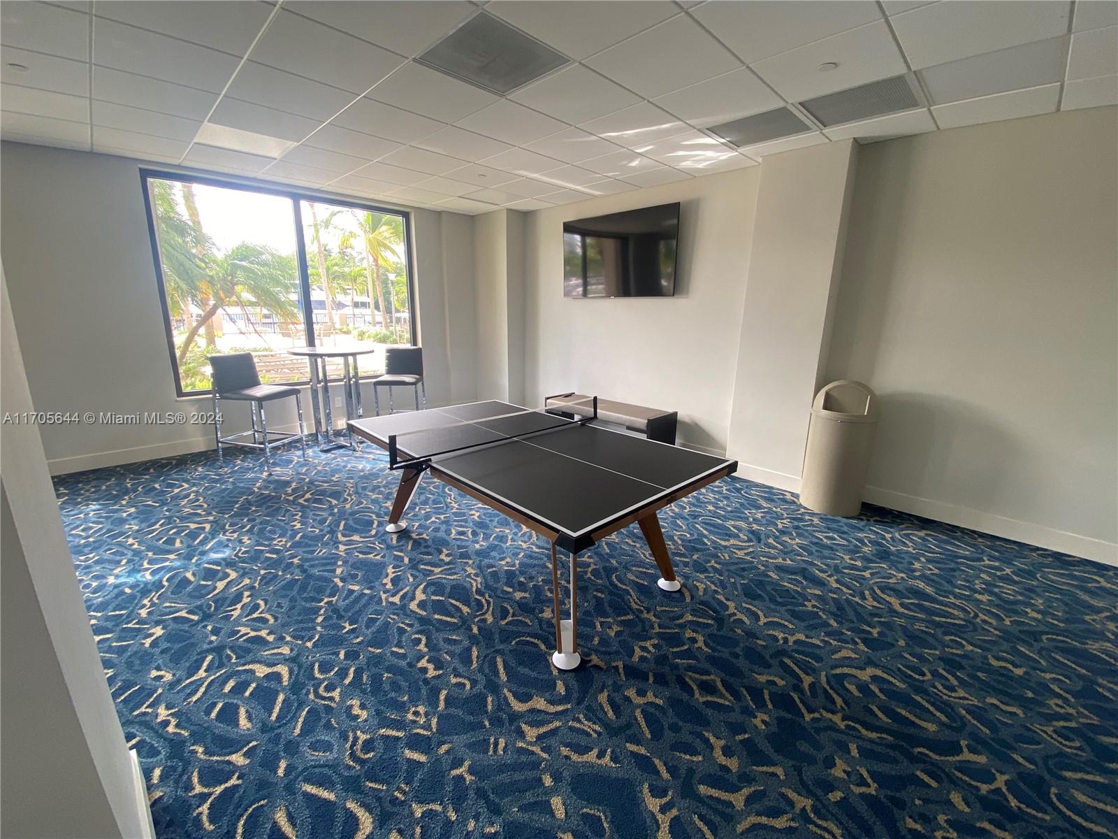 GABLES WATERWAY TOWERS CO - Residential