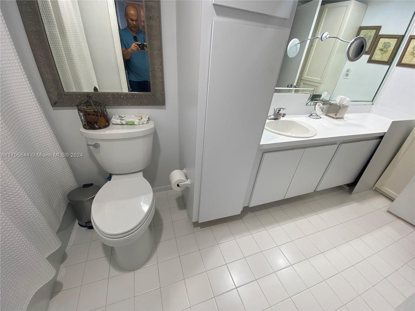 GABLES WATERWAY TOWERS CO - Residential
