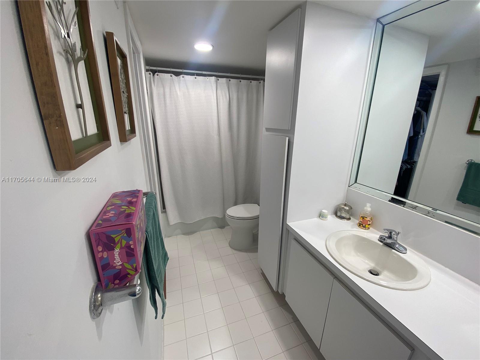 GABLES WATERWAY TOWERS CO - Residential