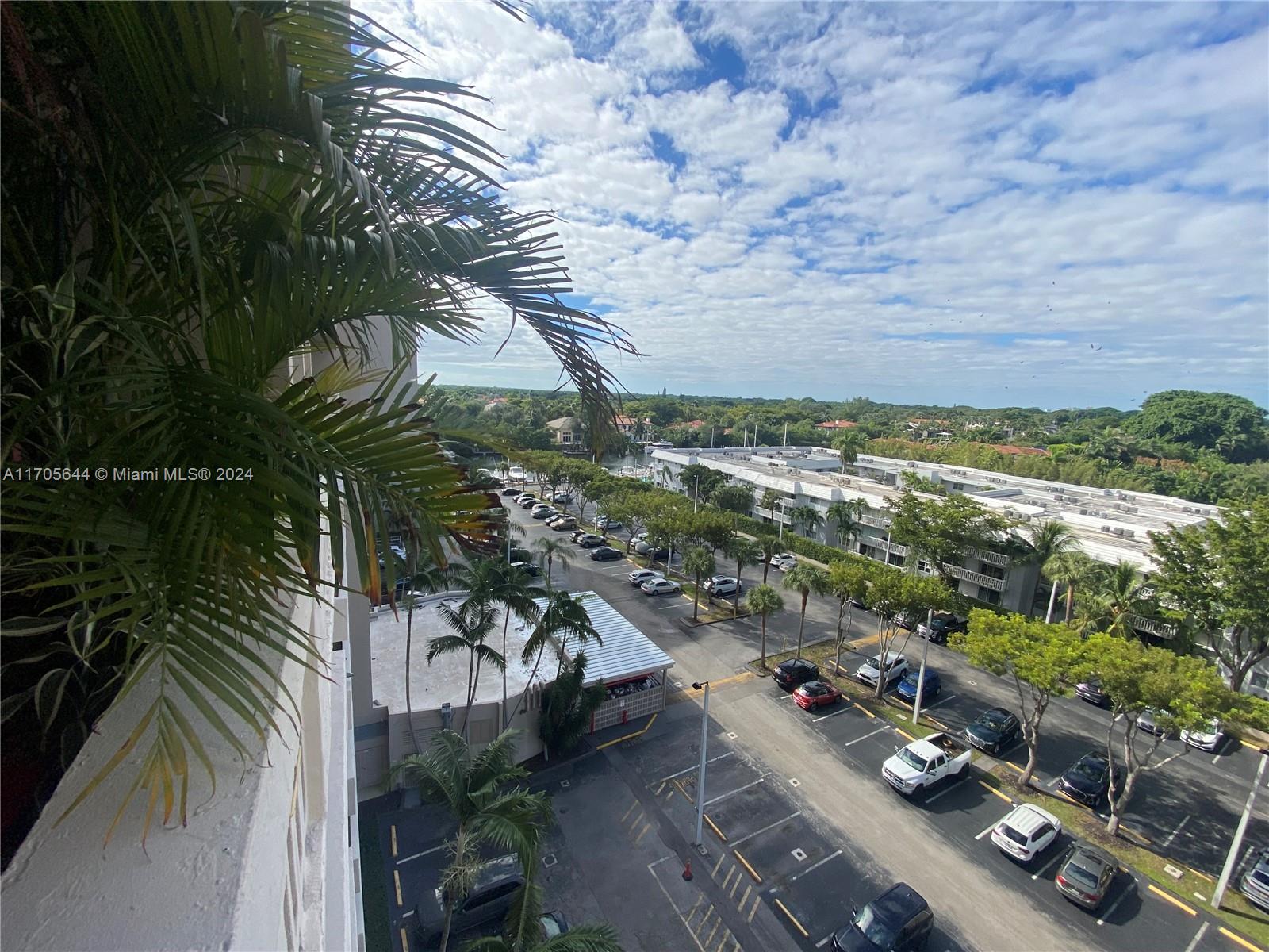 GABLES WATERWAY TOWERS CO - Residential