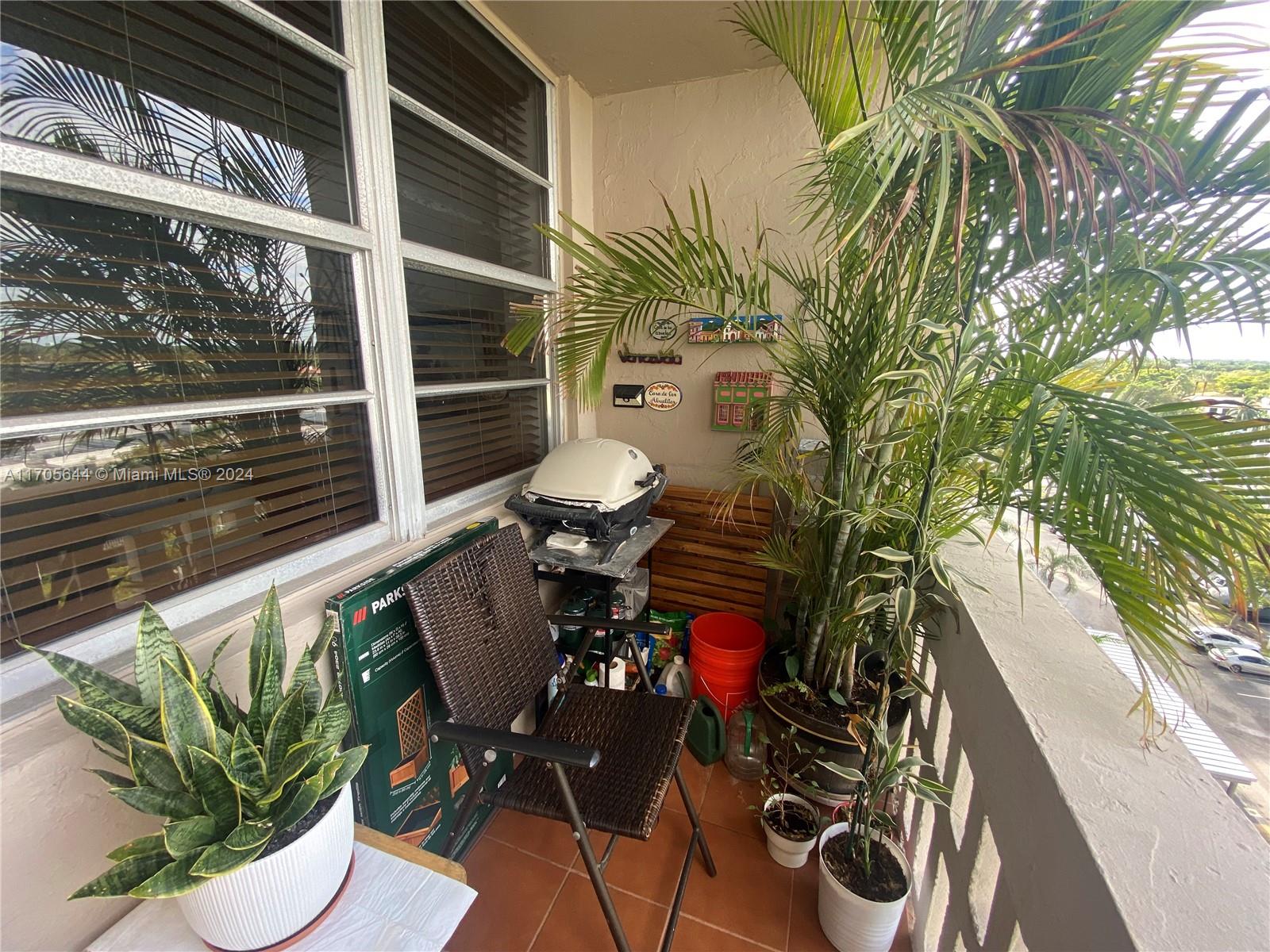 GABLES WATERWAY TOWERS CO - Residential