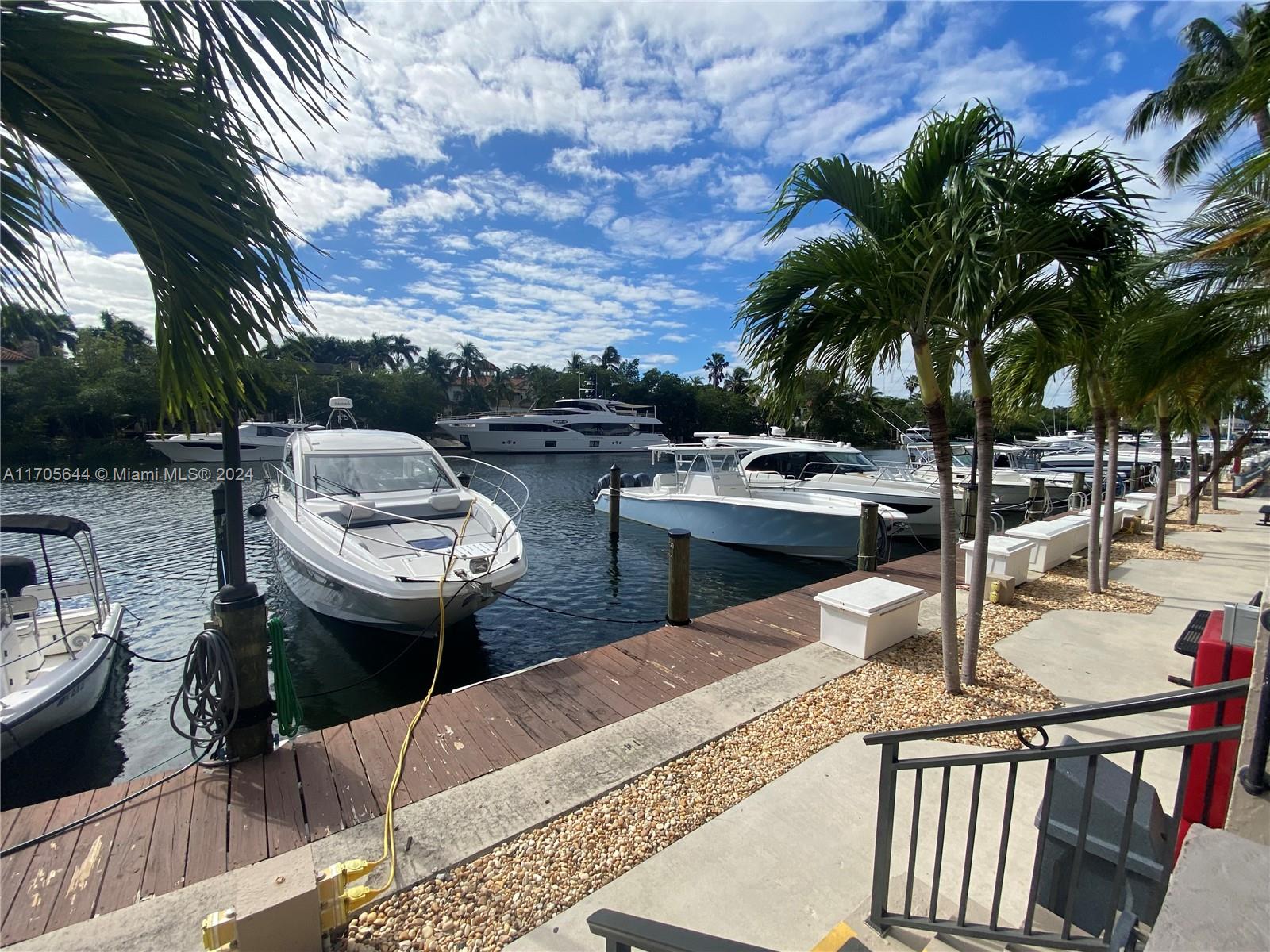 GABLES WATERWAY TOWERS CO - Residential