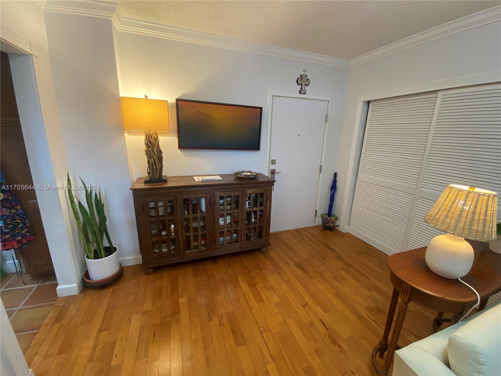 GABLES WATERWAY TOWERS CO - Residential