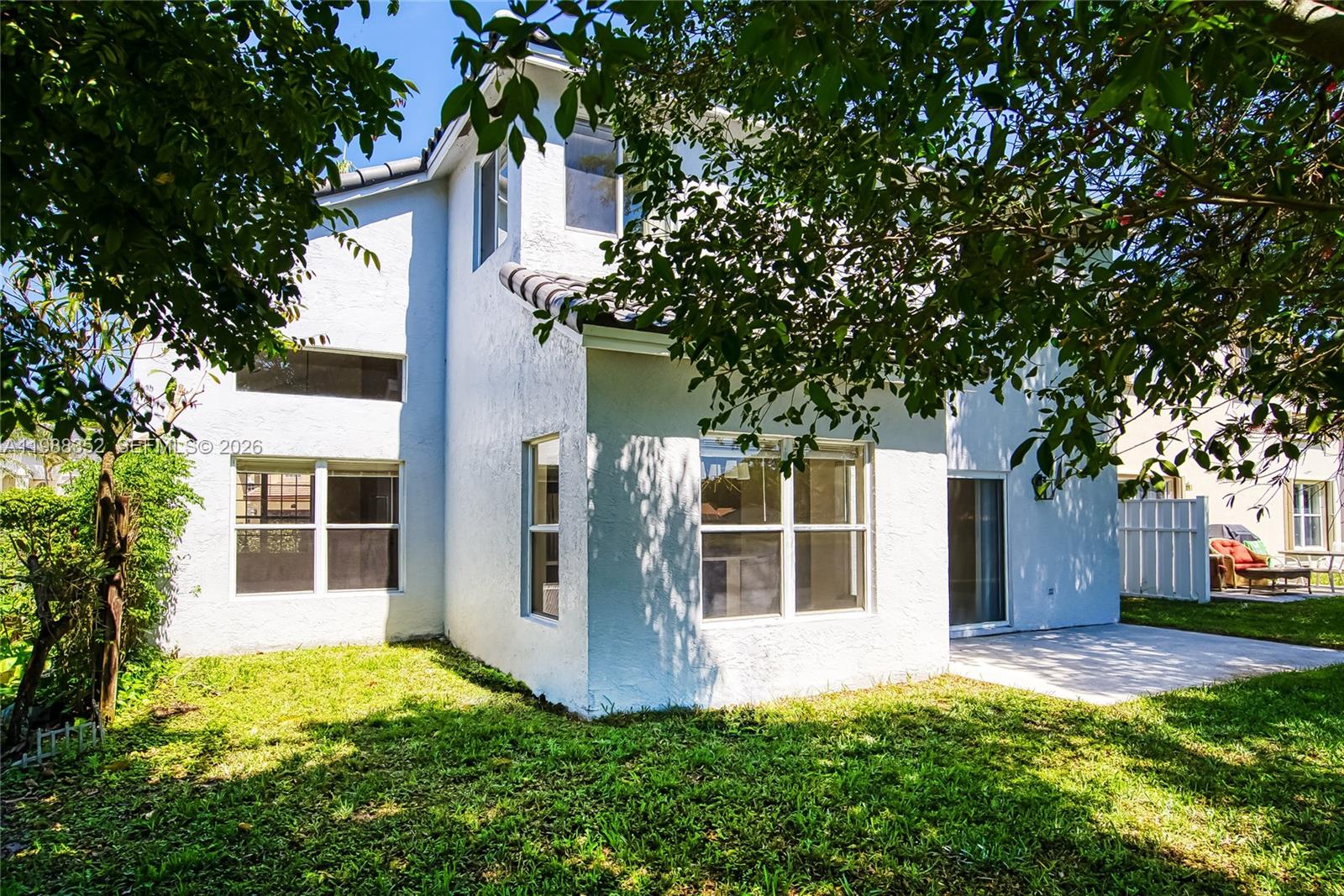 Lake CHARLESTON SHORES - Residential