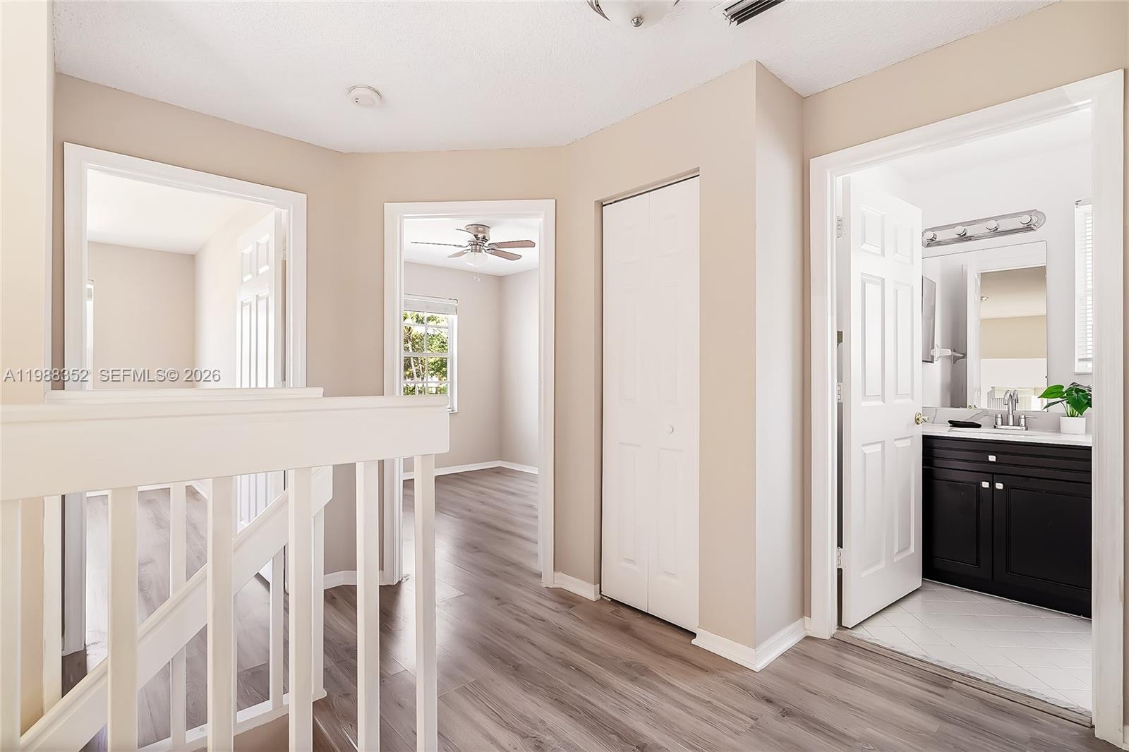 Lake CHARLESTON SHORES - Residential