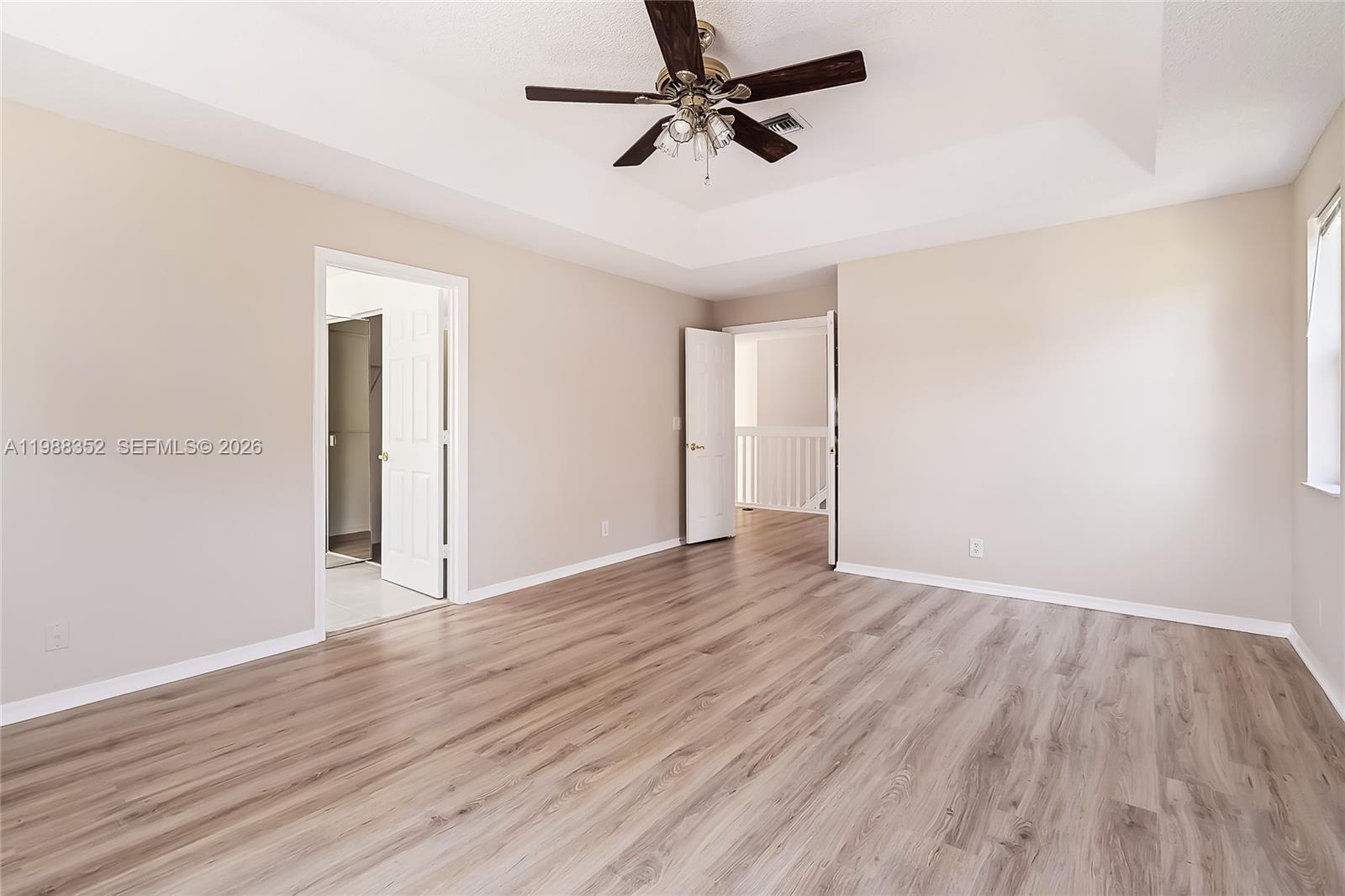 Lake CHARLESTON SHORES - Residential