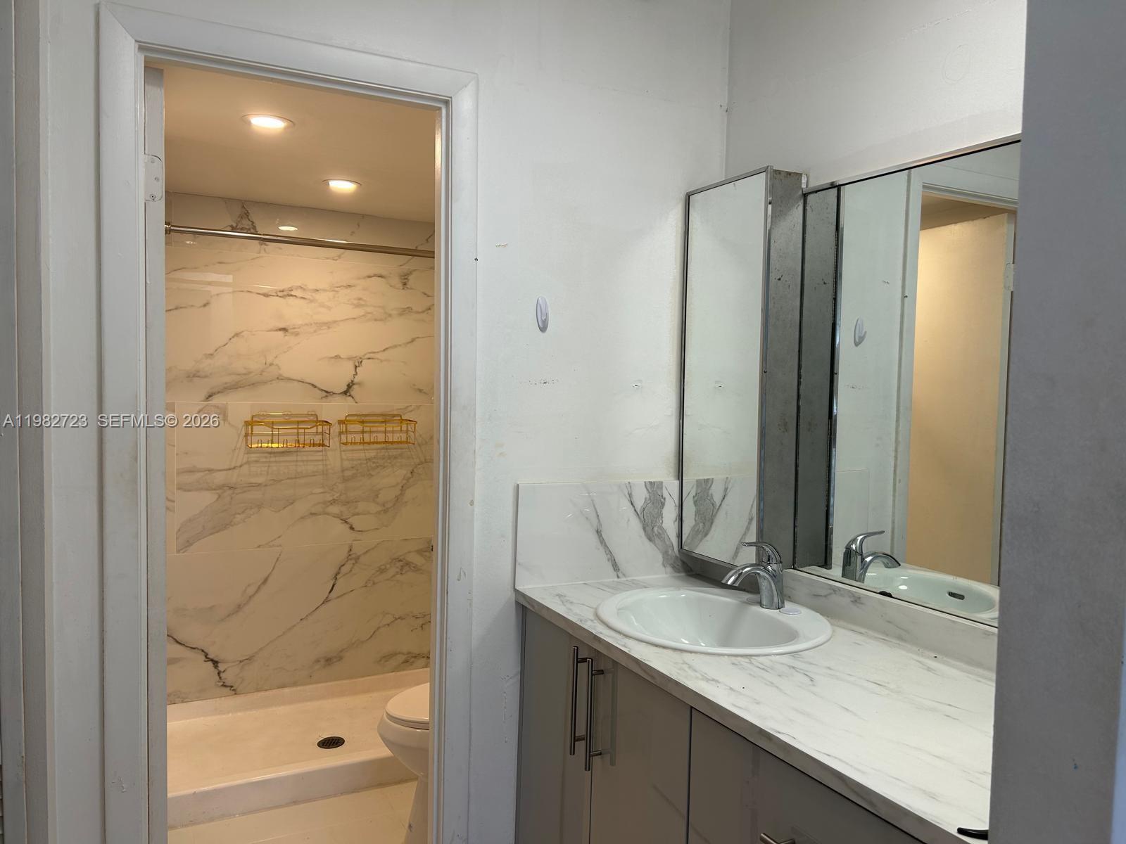 CONDOMINIUM 5 OF ENVIRON - Residential