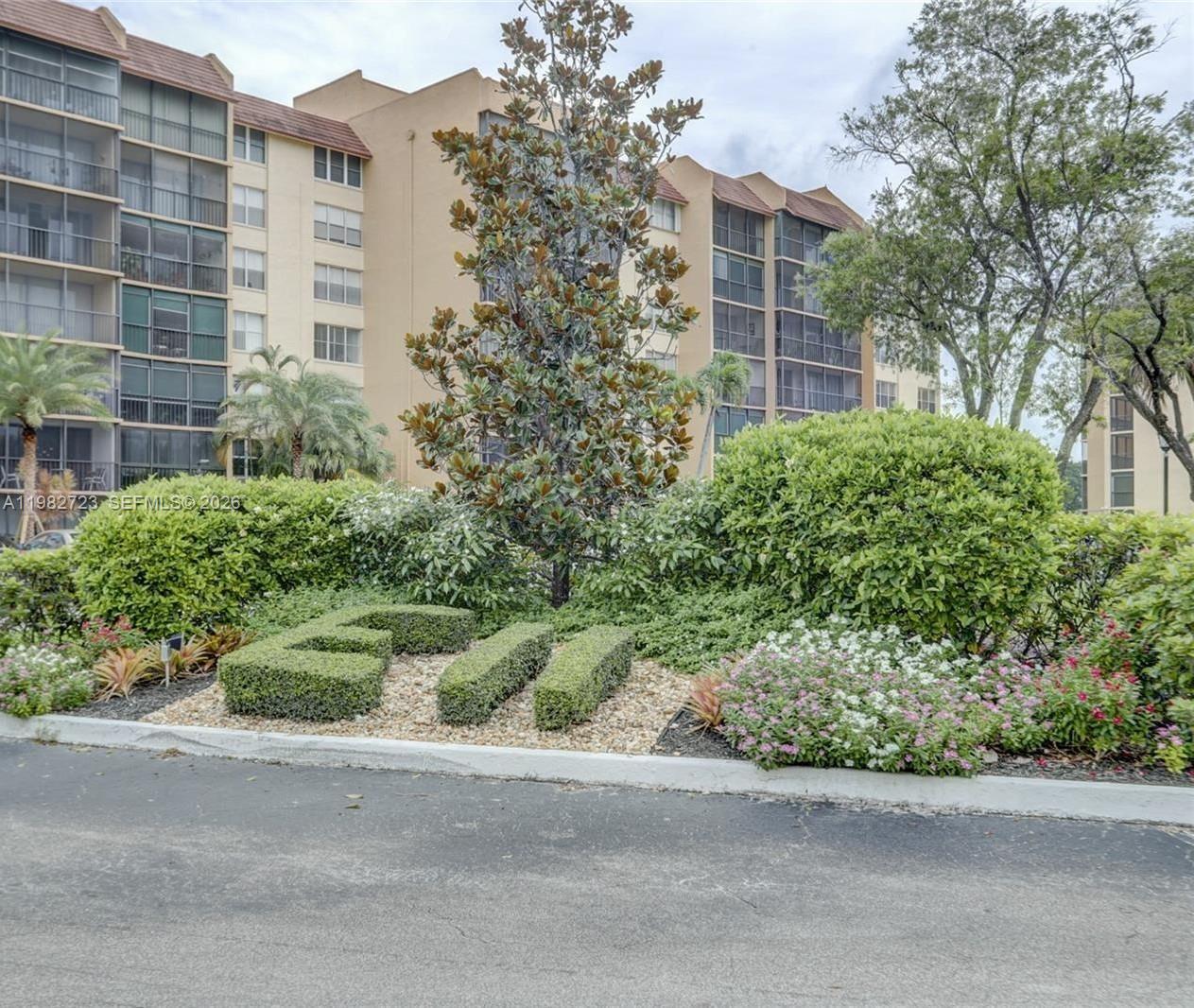 CONDOMINIUM 5 OF ENVIRON - Residential