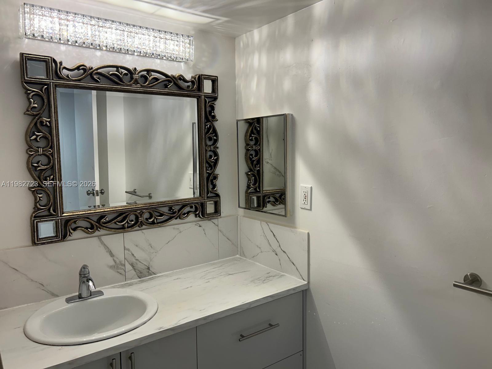 CONDOMINIUM 5 OF ENVIRON - Residential