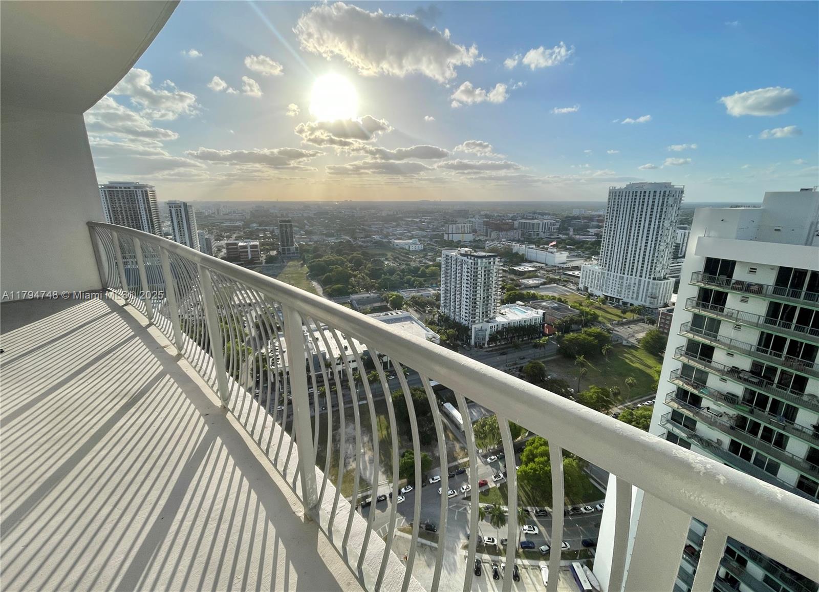 Rental Property at 1750 N Bayshore Dr 3911, Miami, Broward County, Florida - Bedrooms: 1 
Bathrooms: 1  - $2,600 MO.