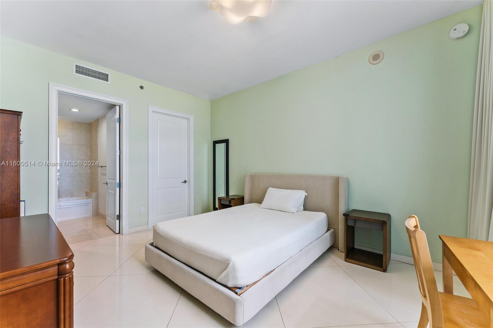 THE RESIDENCES AT THE BAT - Residential