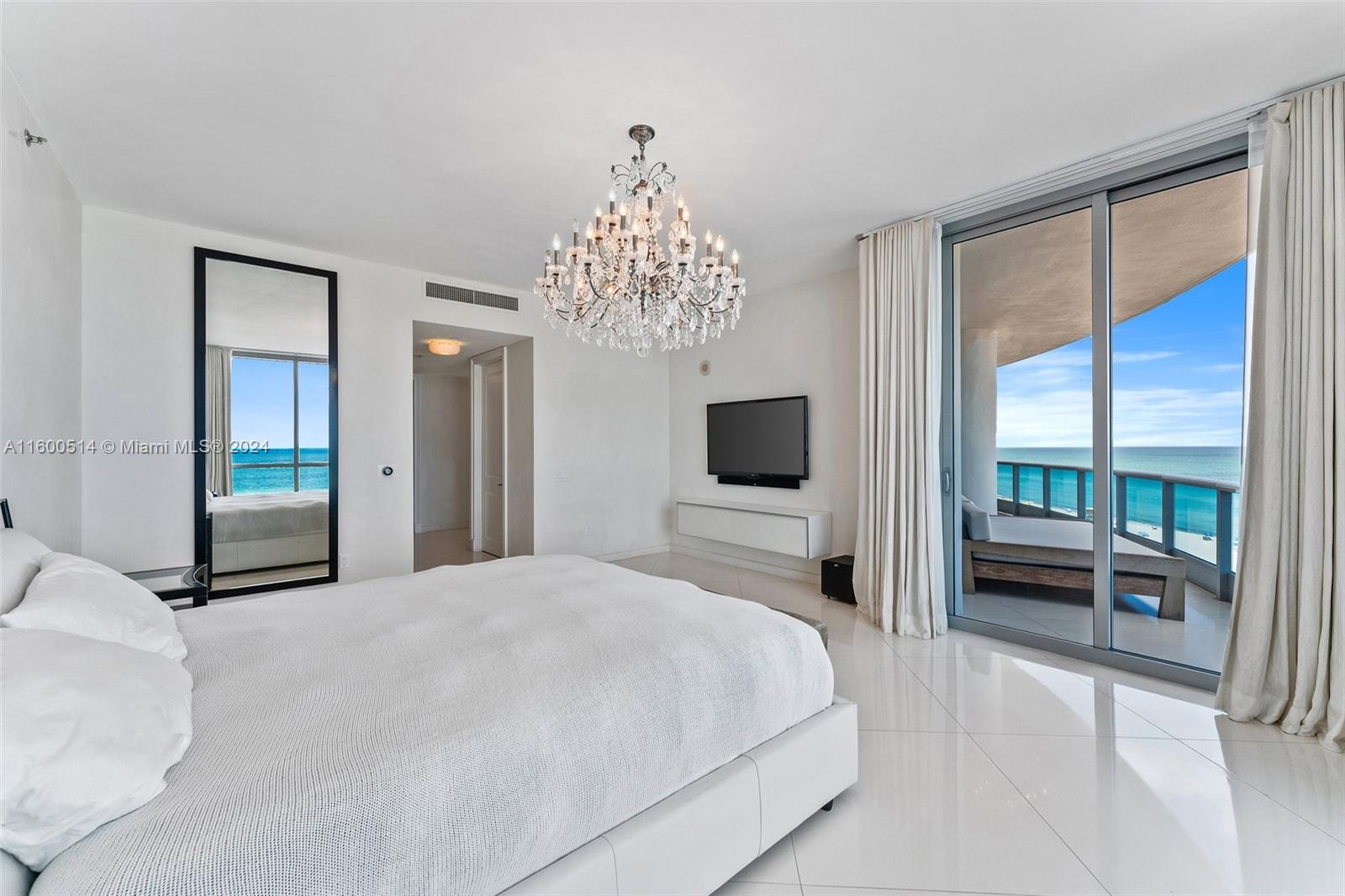 THE RESIDENCES AT THE BAT - Residential