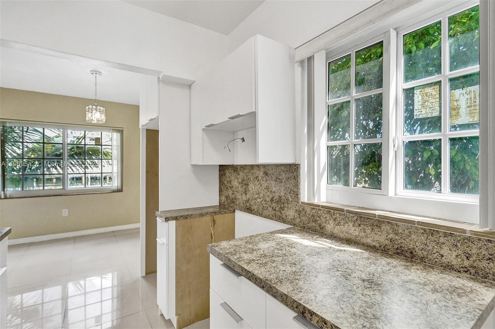 MARSEILLES CONDO - Residential Lease