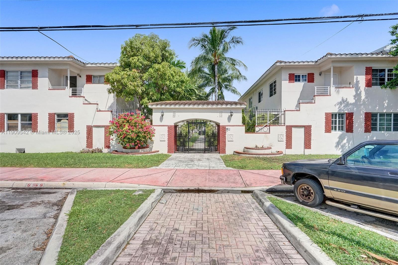 MARSEILLES CONDO - Residential Lease