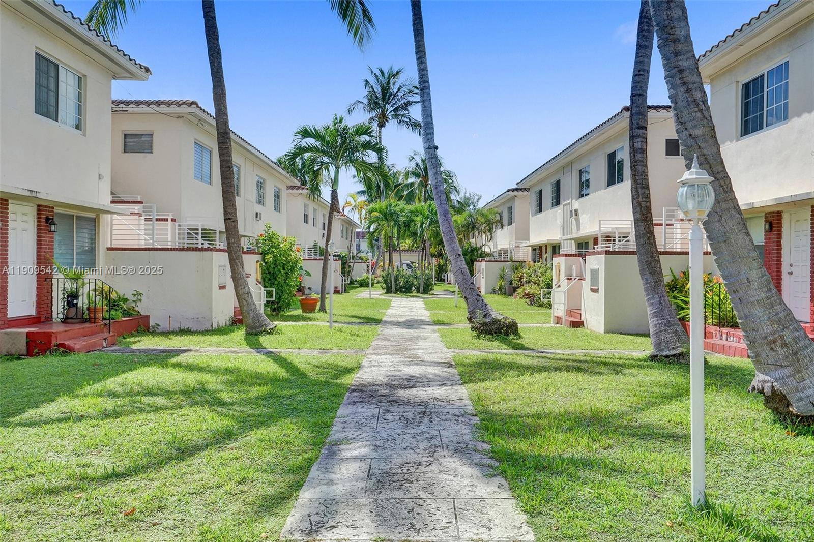 MARSEILLES CONDO - Residential Lease