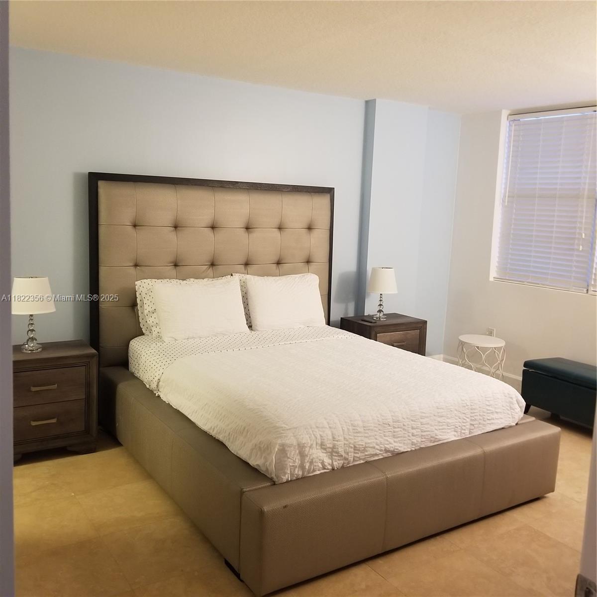 THE COLLINS CONDO - Residential Lease